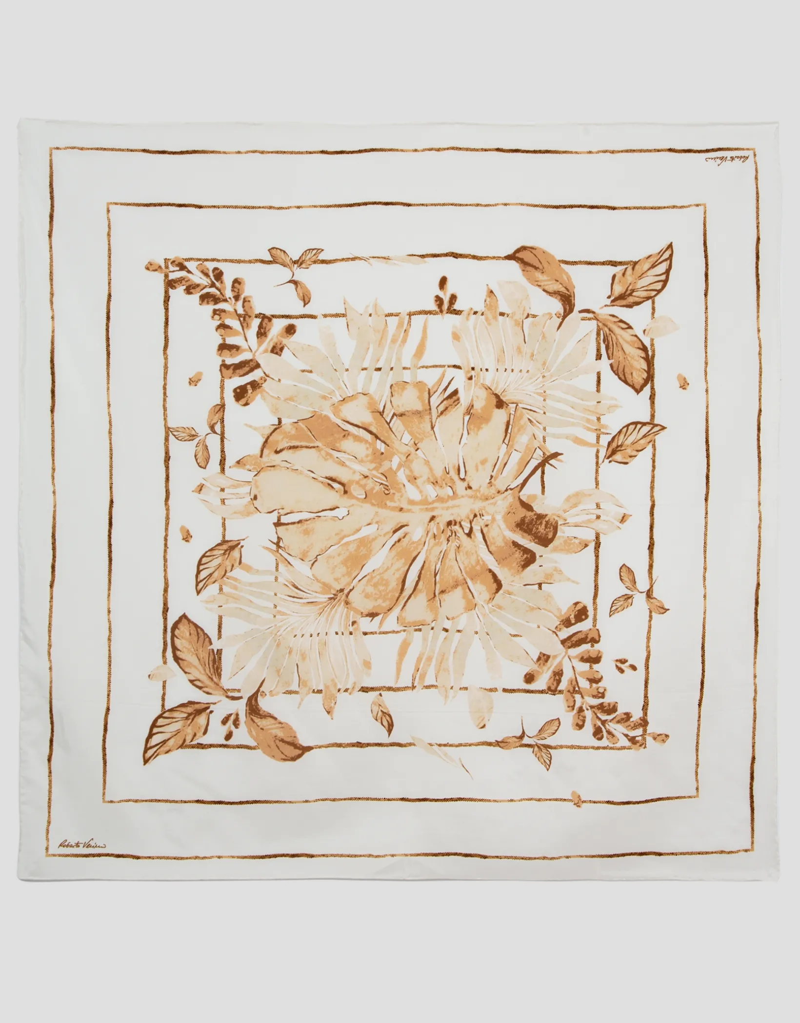 Pañuelo seda blanco líneas y flor cámel