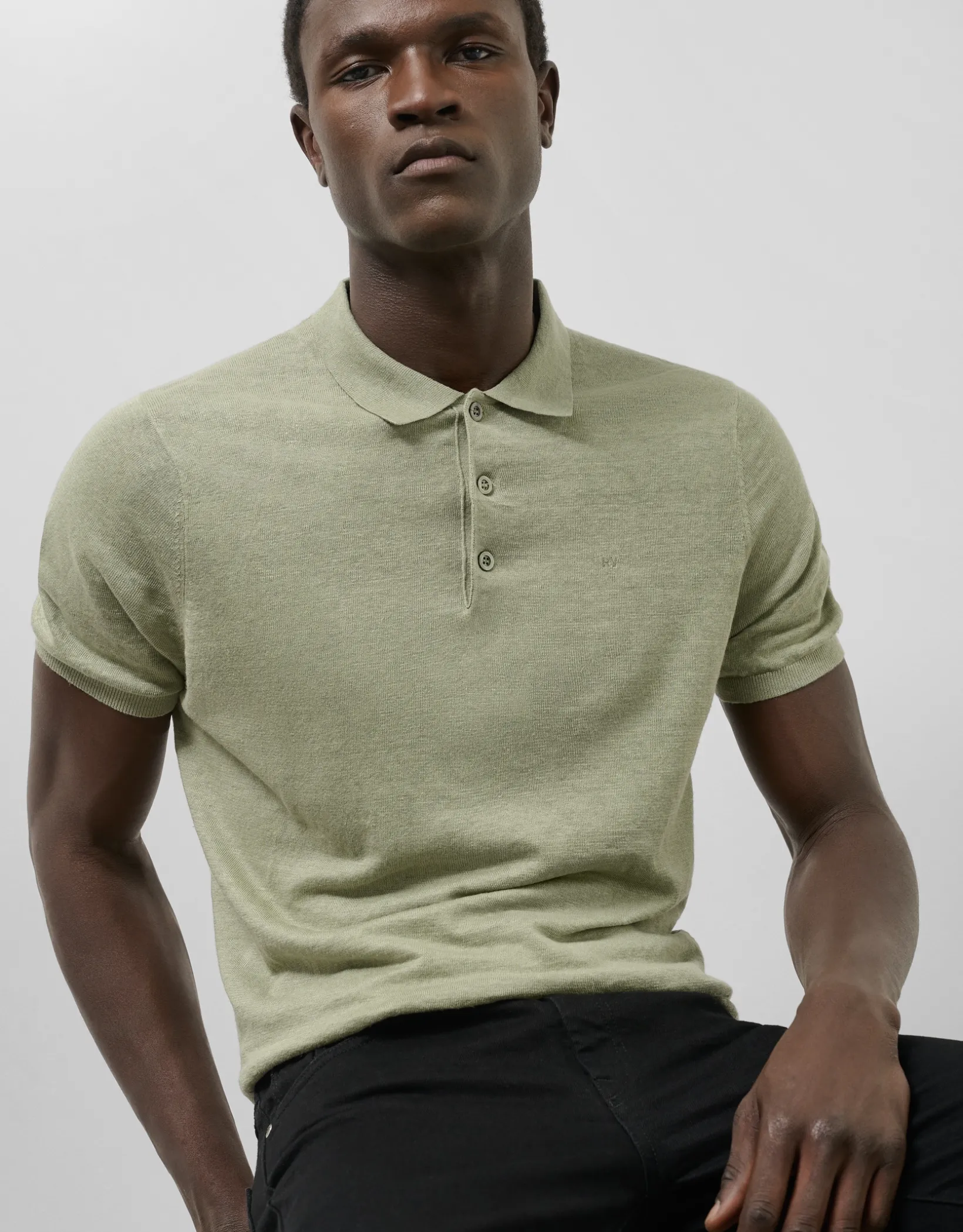 Polo tricotado lino verde caqui claro