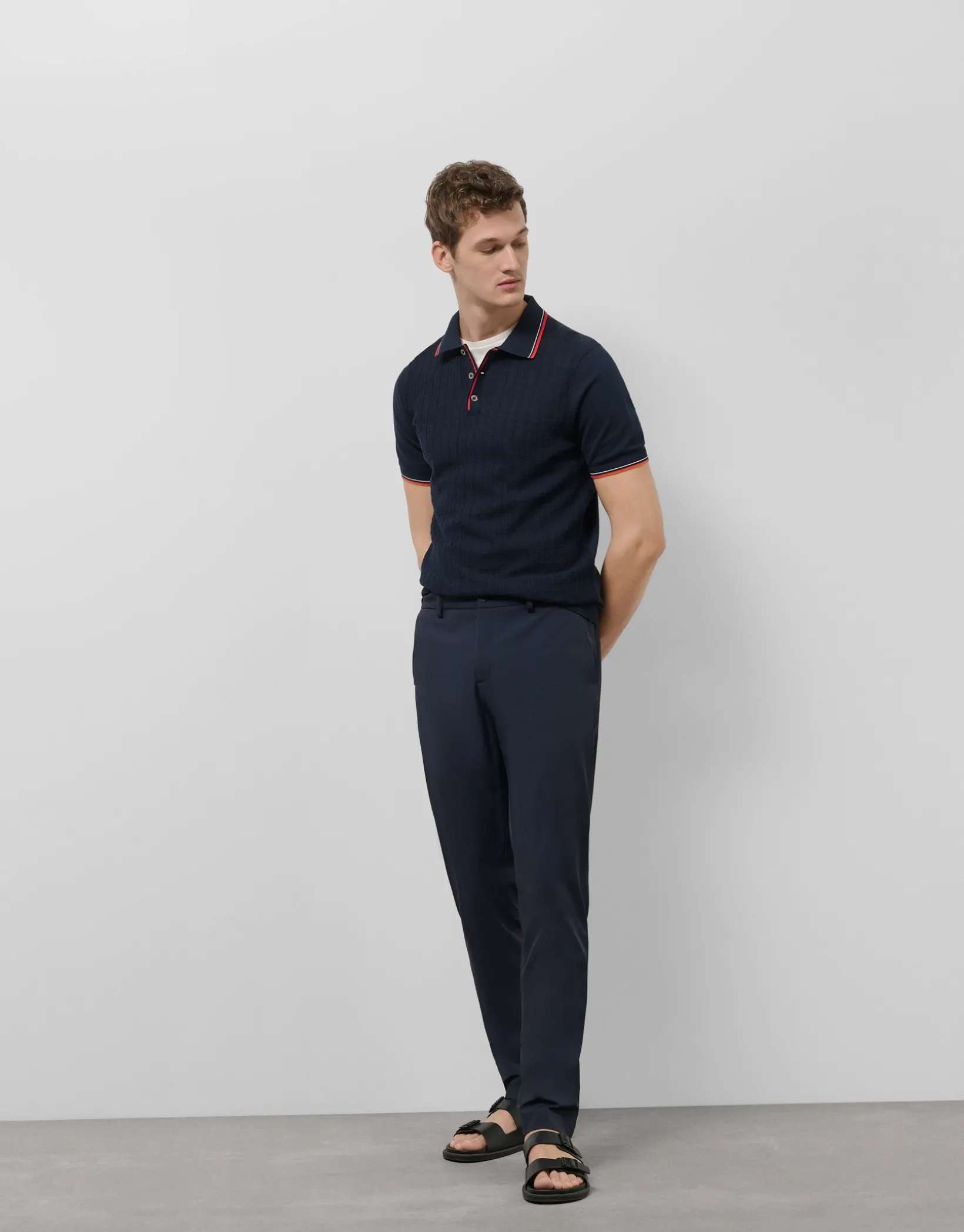 Polo tricotado marino estructura rayas