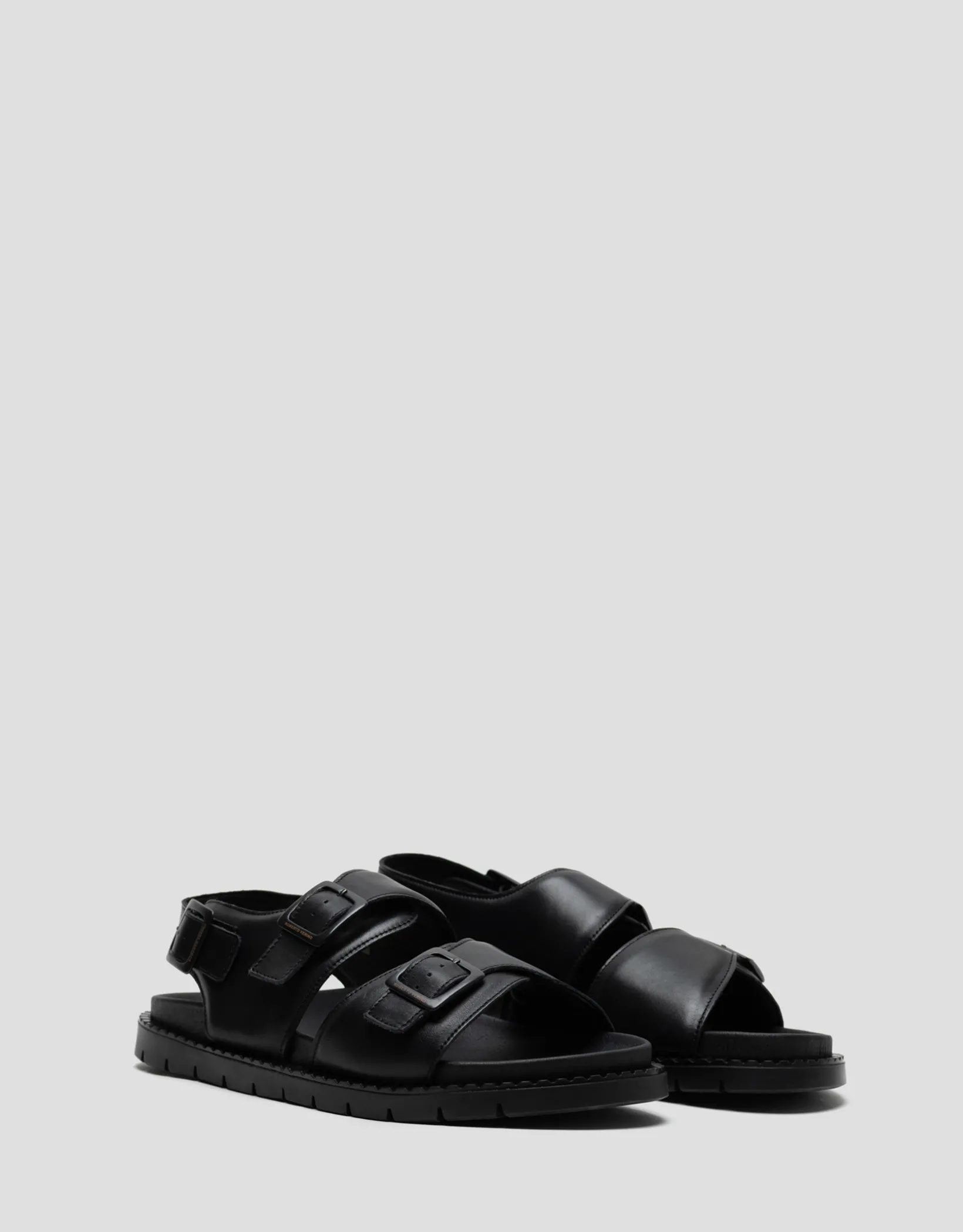 Sandalia masculina tiras piel color negro