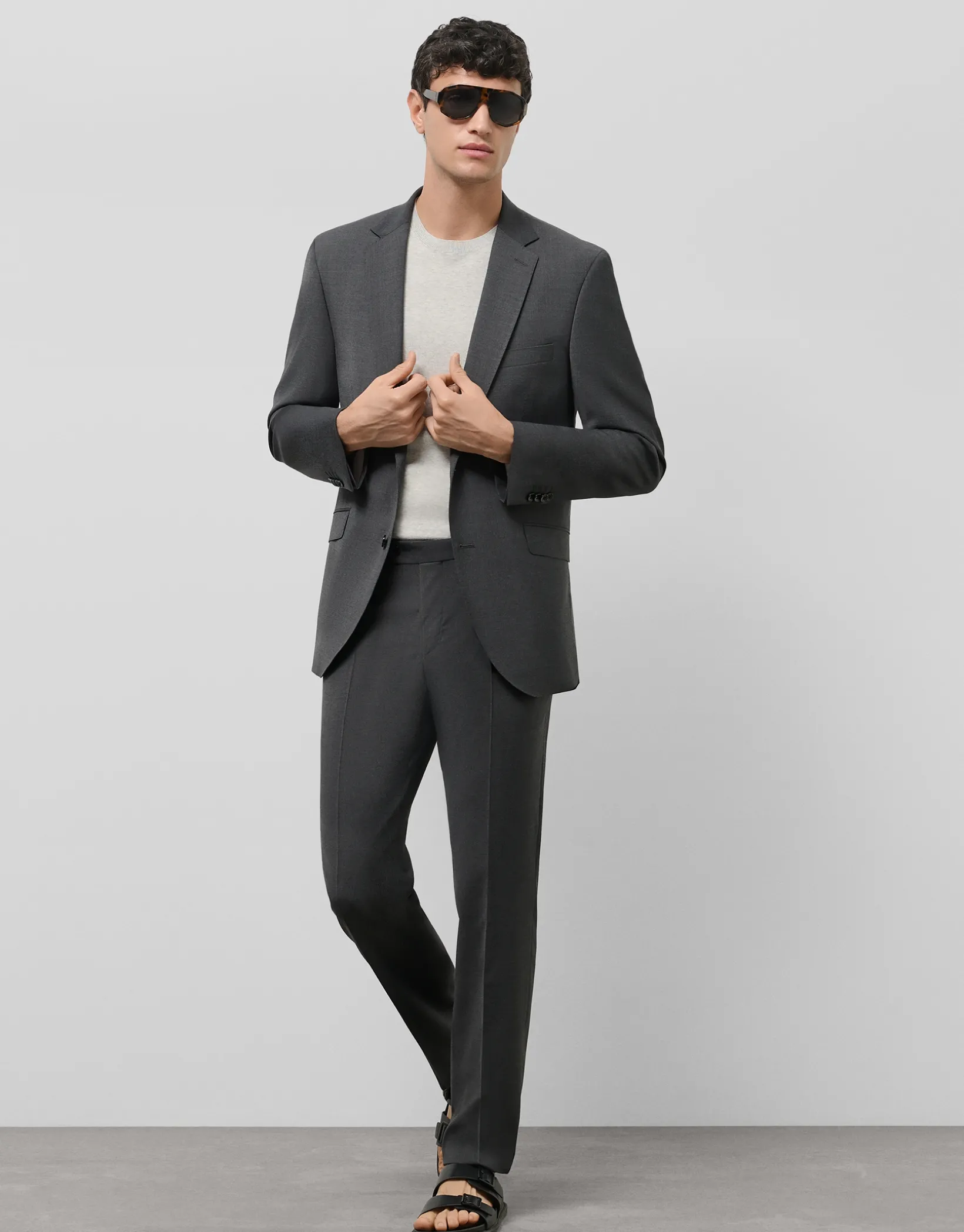 Traje half canvas regular fit gris oscuro