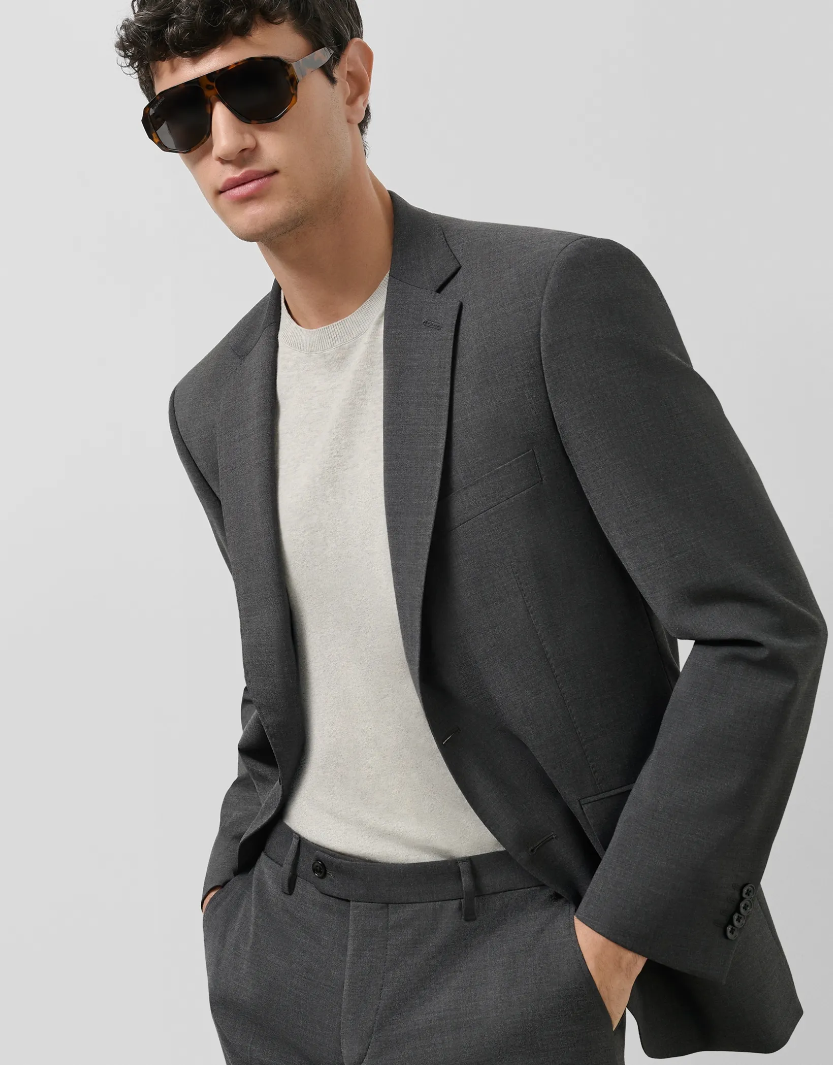 Traje half canvas regular fit gris oscuro