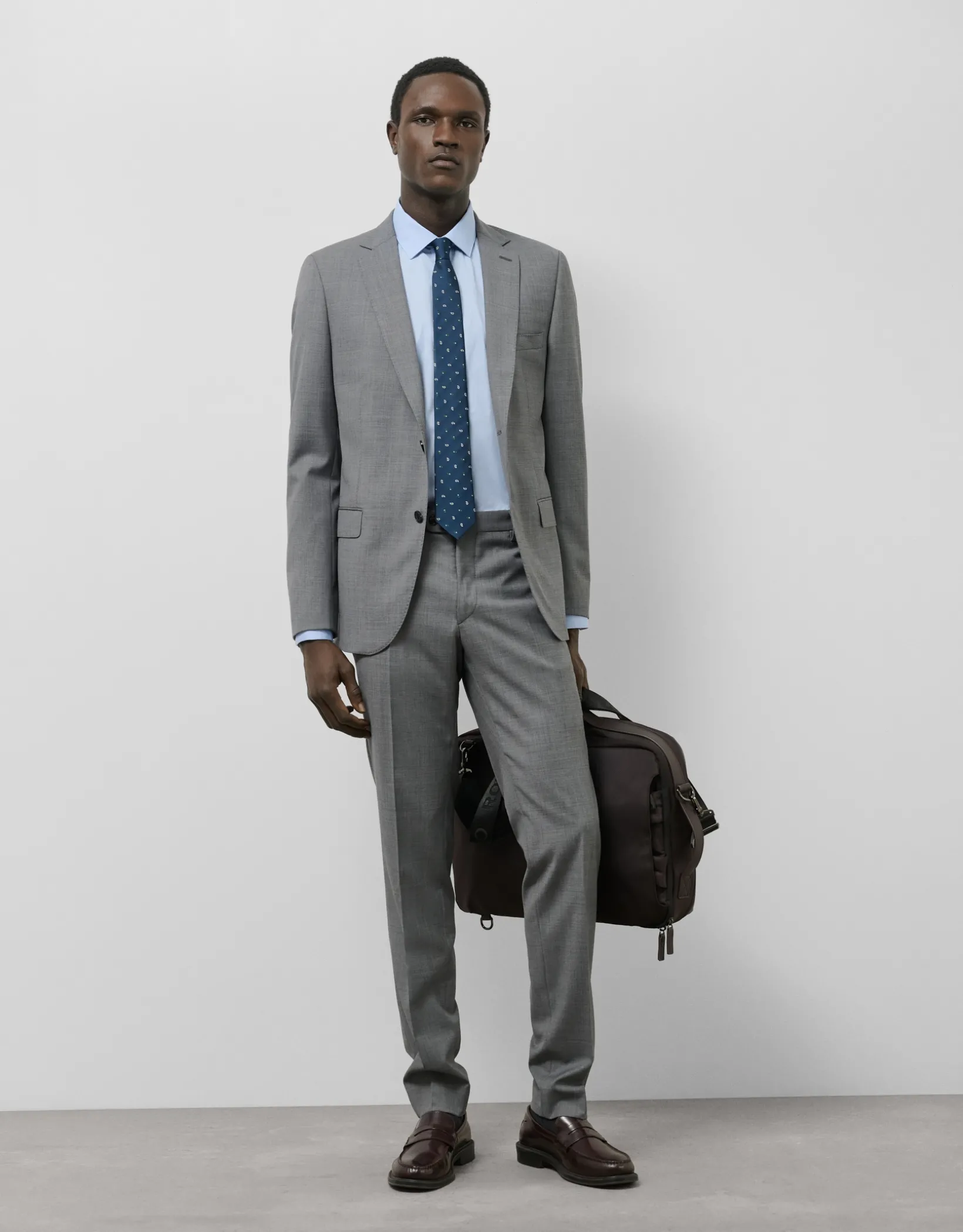 Traje half canvas slim fit falso liso gris oscuro