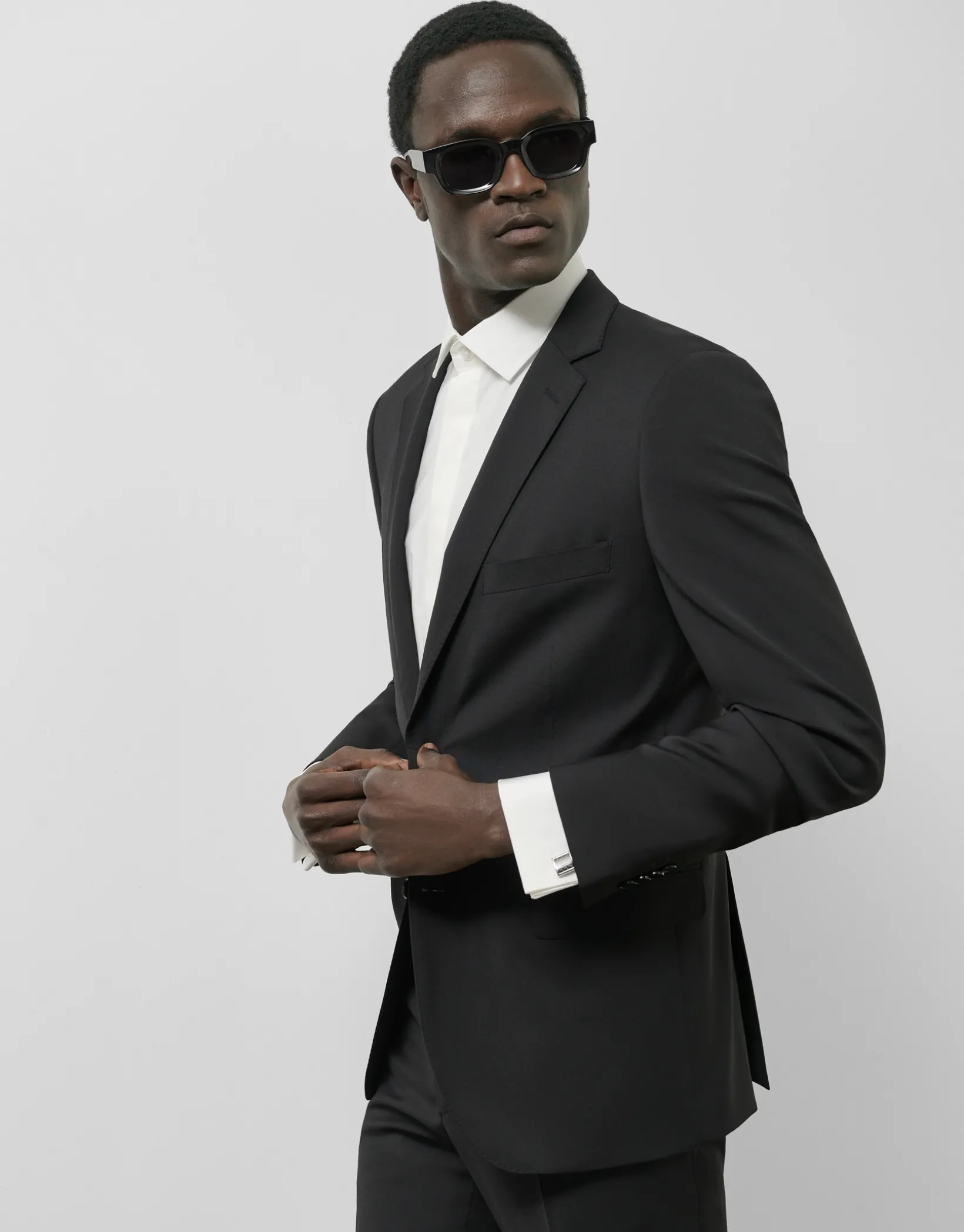 Traje half canvas slim fit liso negro