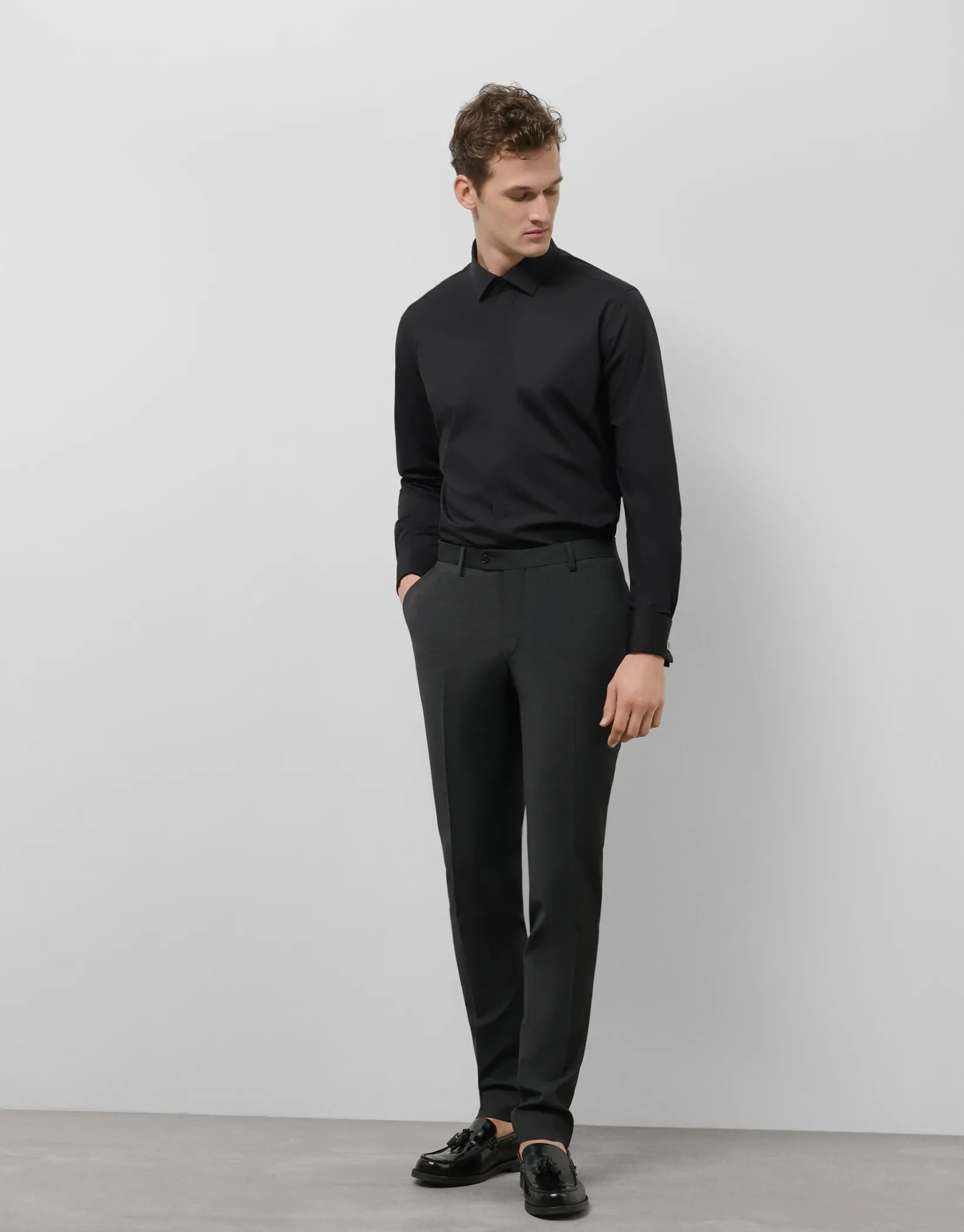 Traje half canvas slim fit liso gris oscuro
