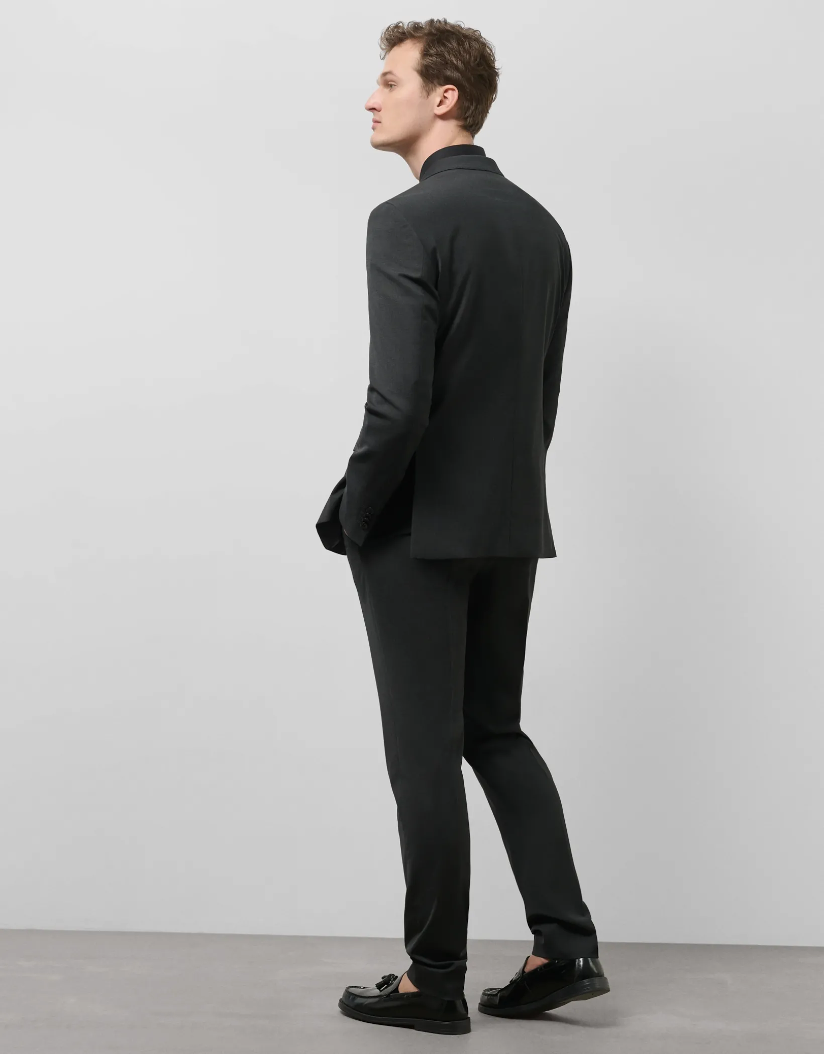 Traje half canvas slim fit liso gris oscuro