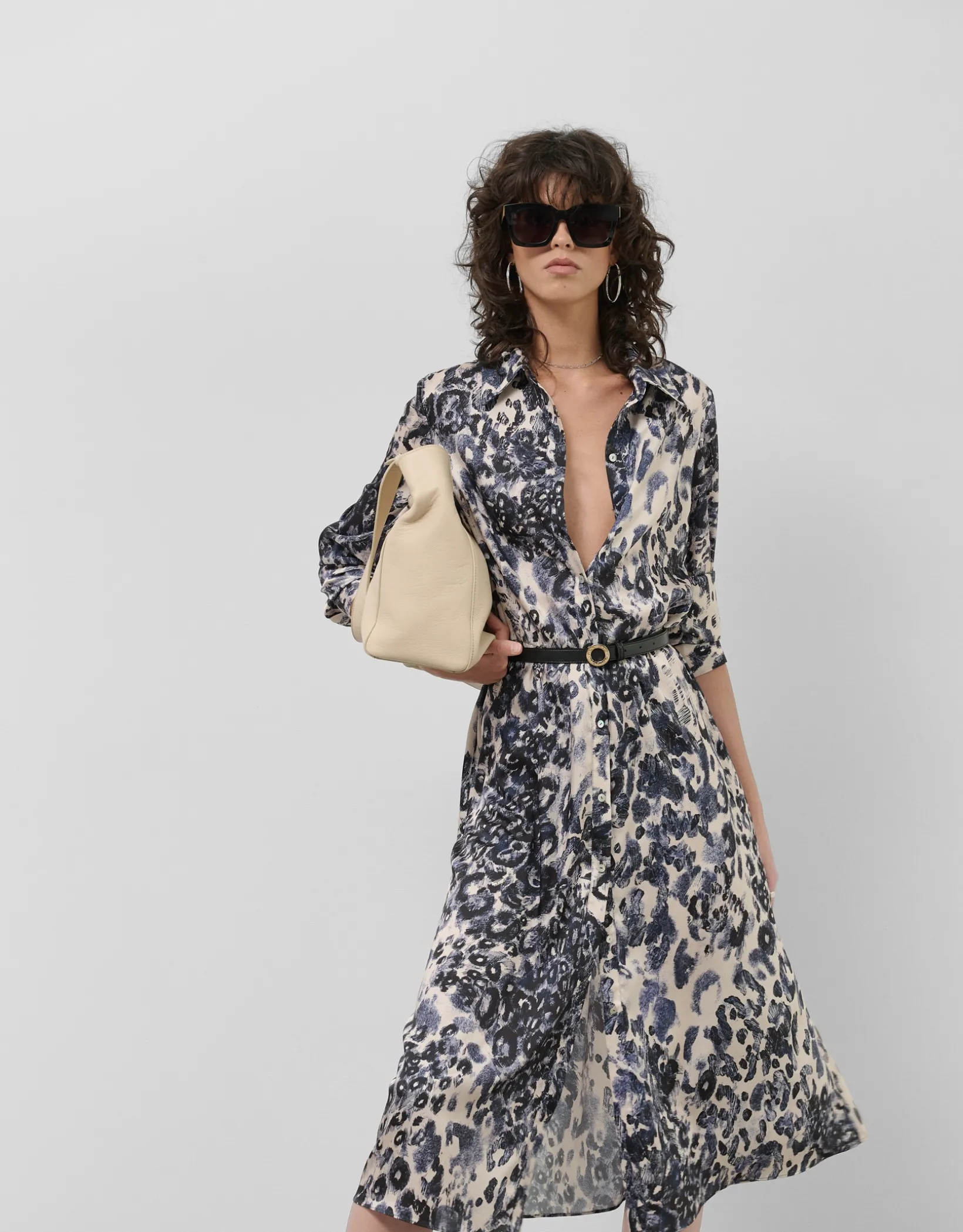 Vestido camisero manga larga animal print azul marino