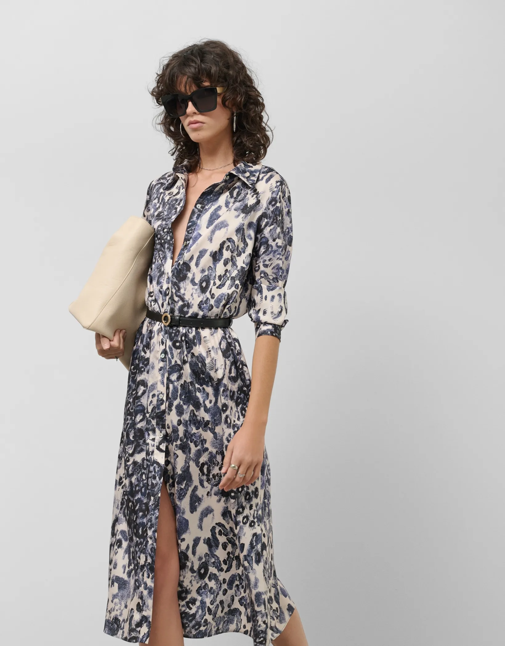 Vestido camisero manga larga animal print azul marino
