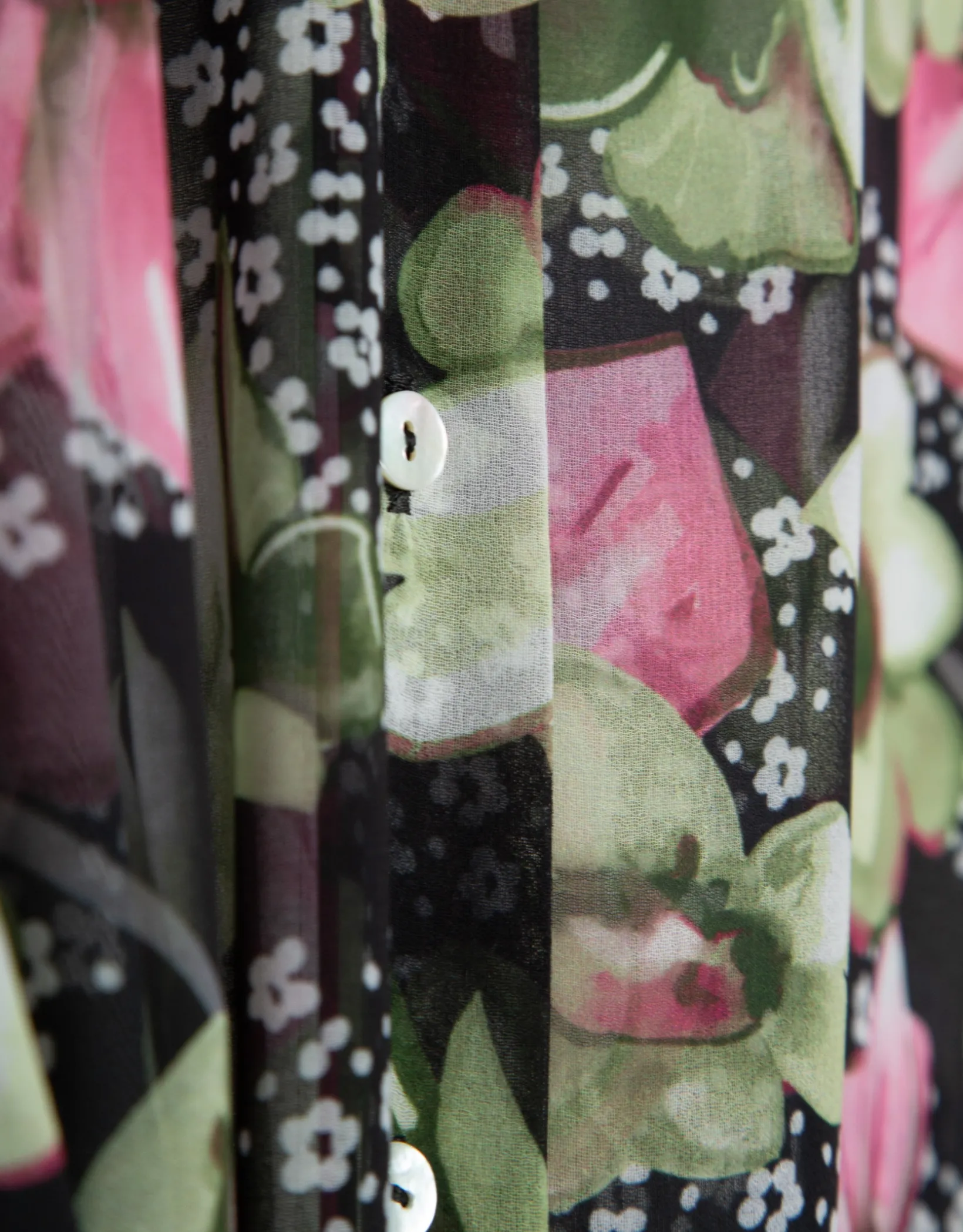 Vestido camisero midi manga larga crepe georgette estampado floral verde