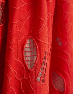 Vestido midi sin mangas bordado suizo rojo