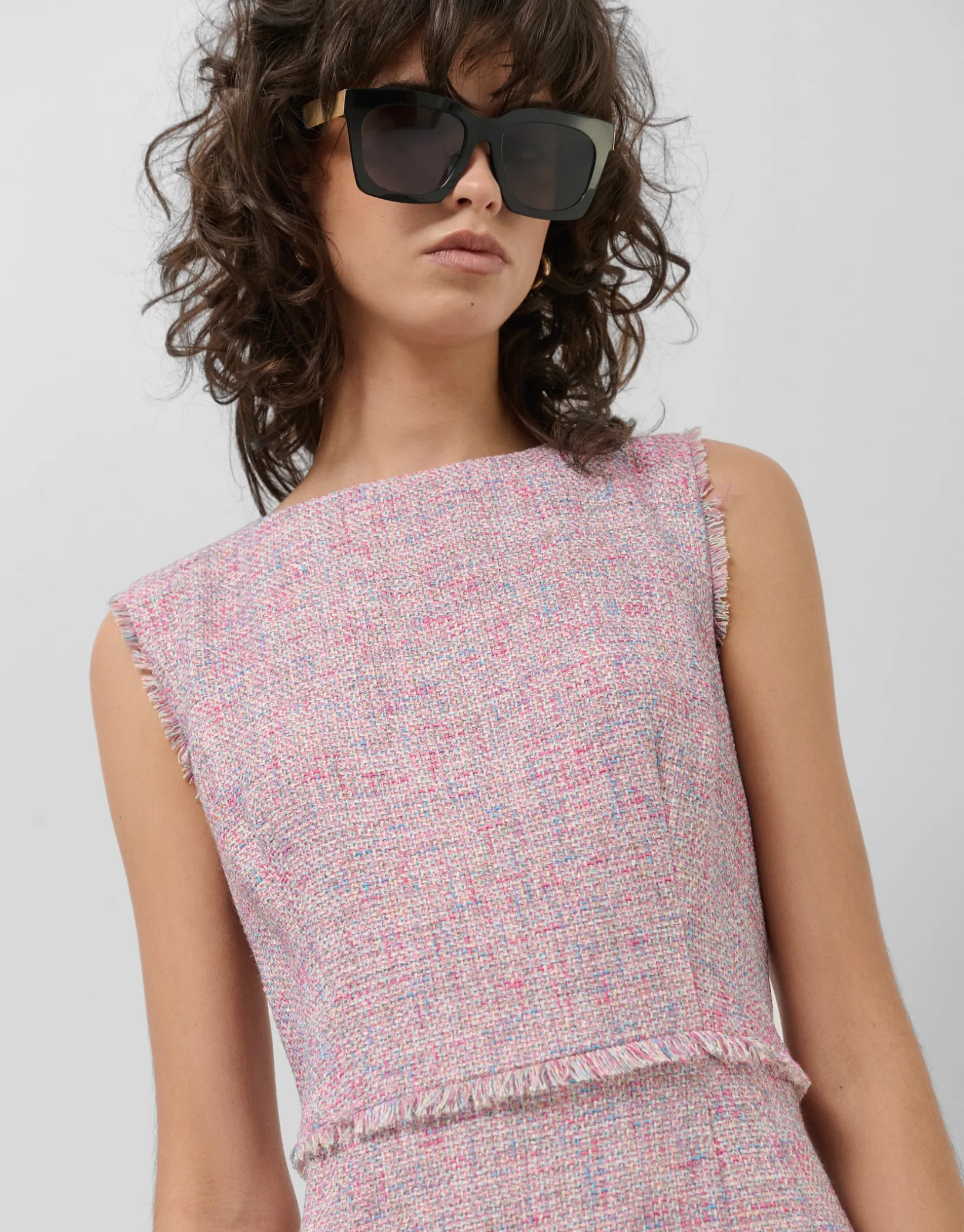 Vestido sin mangas recto tweed tonos rosa