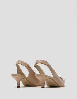 Zapato salón destalonado piel beige con lazo